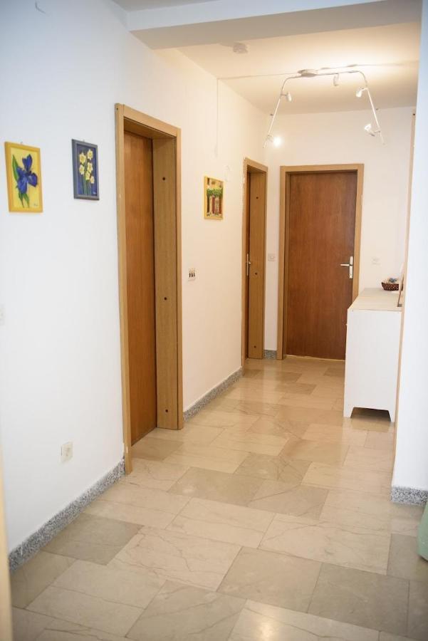 Villa Claudia Lemon Appartment Premantura Luaran gambar